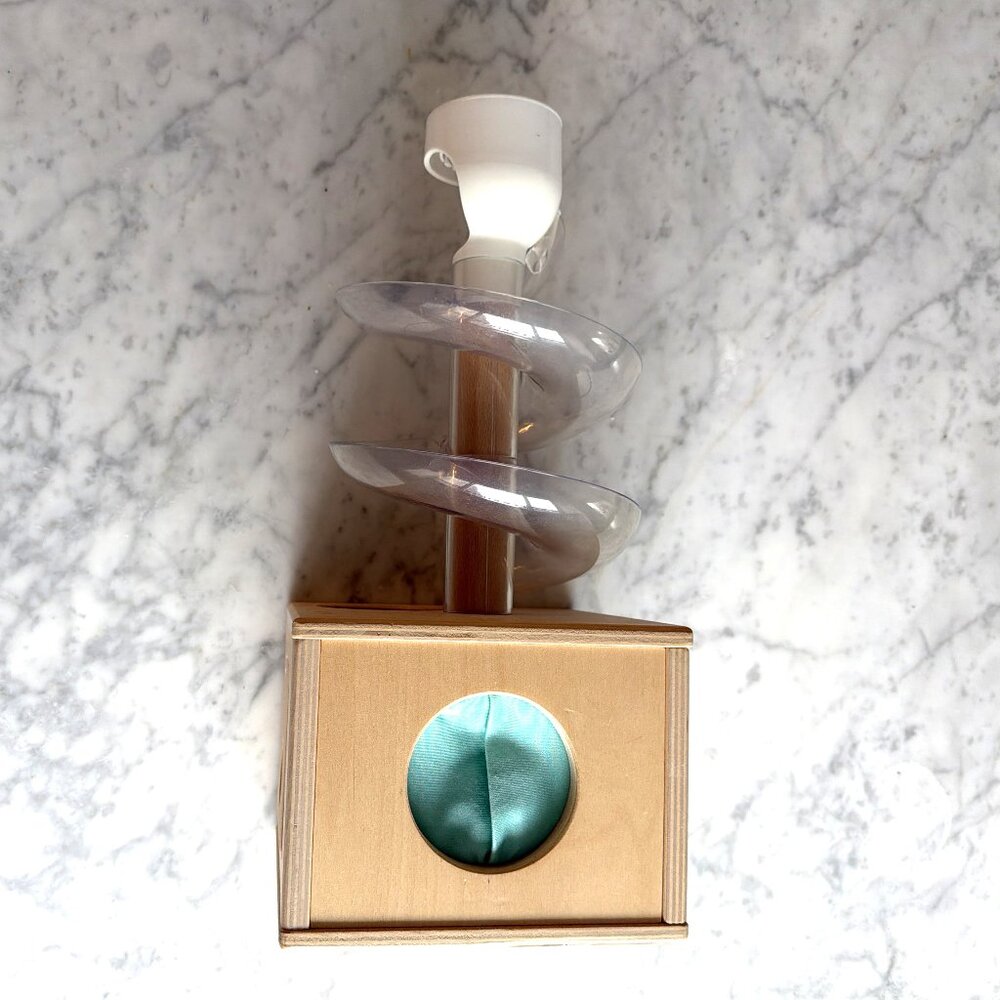 LOVEVERY Slide and Seek Ball Run